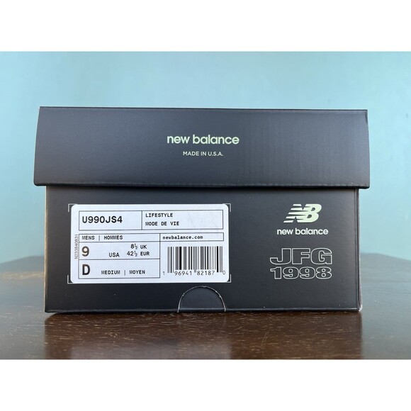 Athletic_Shoes